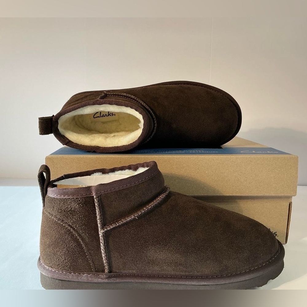 Clarks Brown Suede Ankle Boots | Cozy Winter Slip-On - Picture 4 of 6